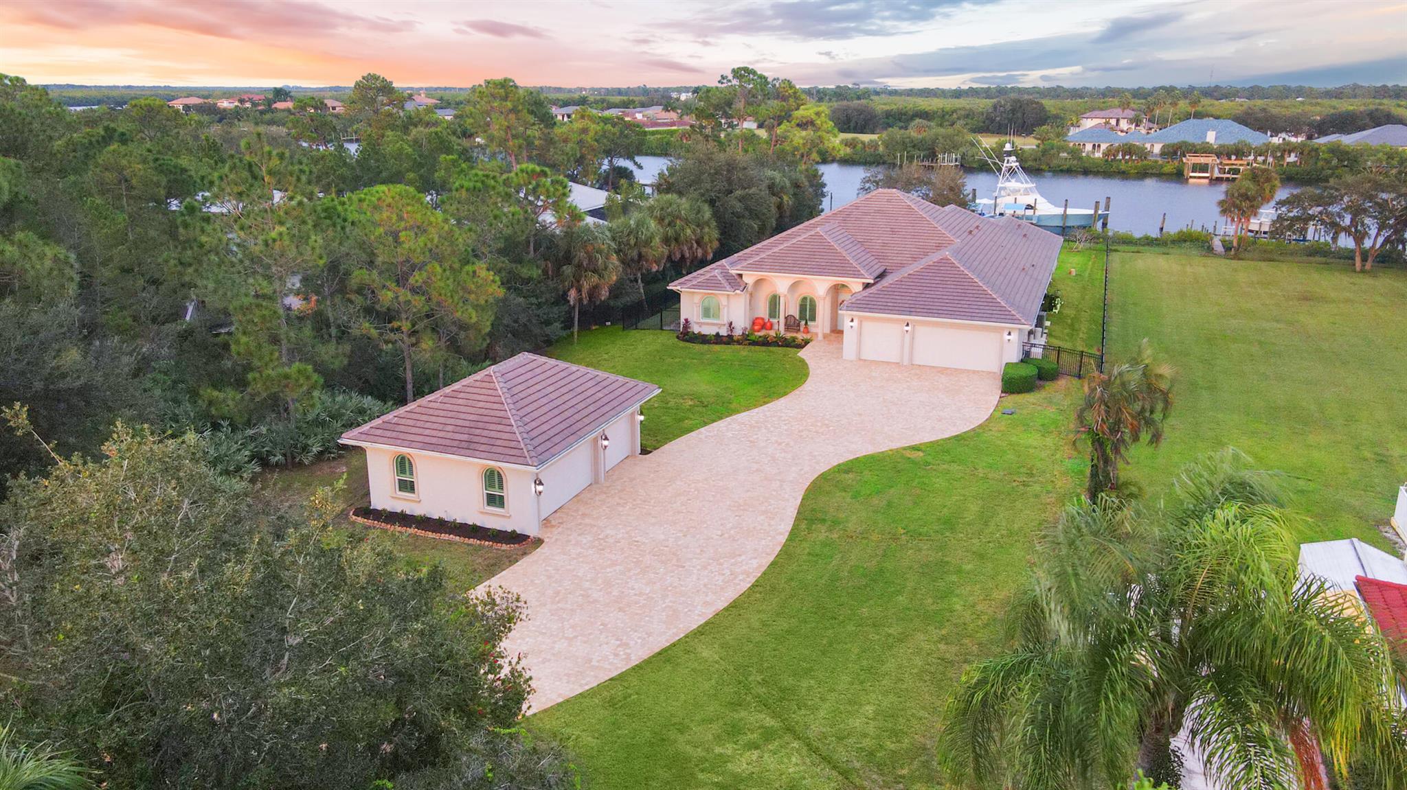 Vikings Lookout - Residential