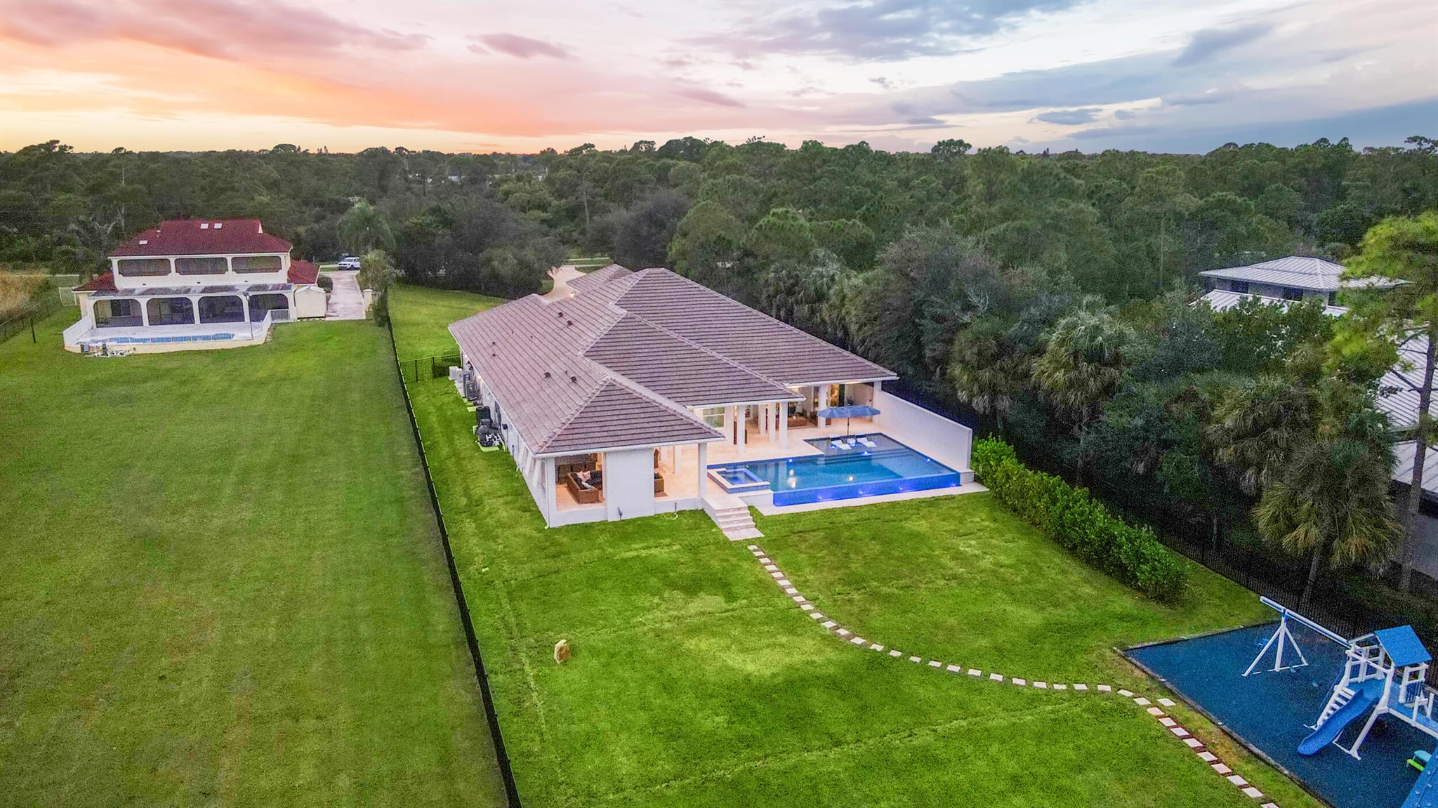 Vikings Lookout - Residential