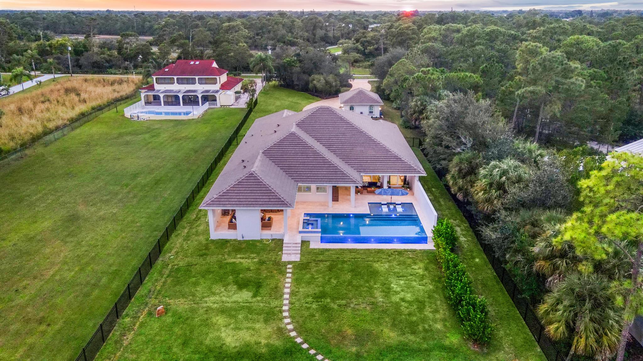 Vikings Lookout - Residential