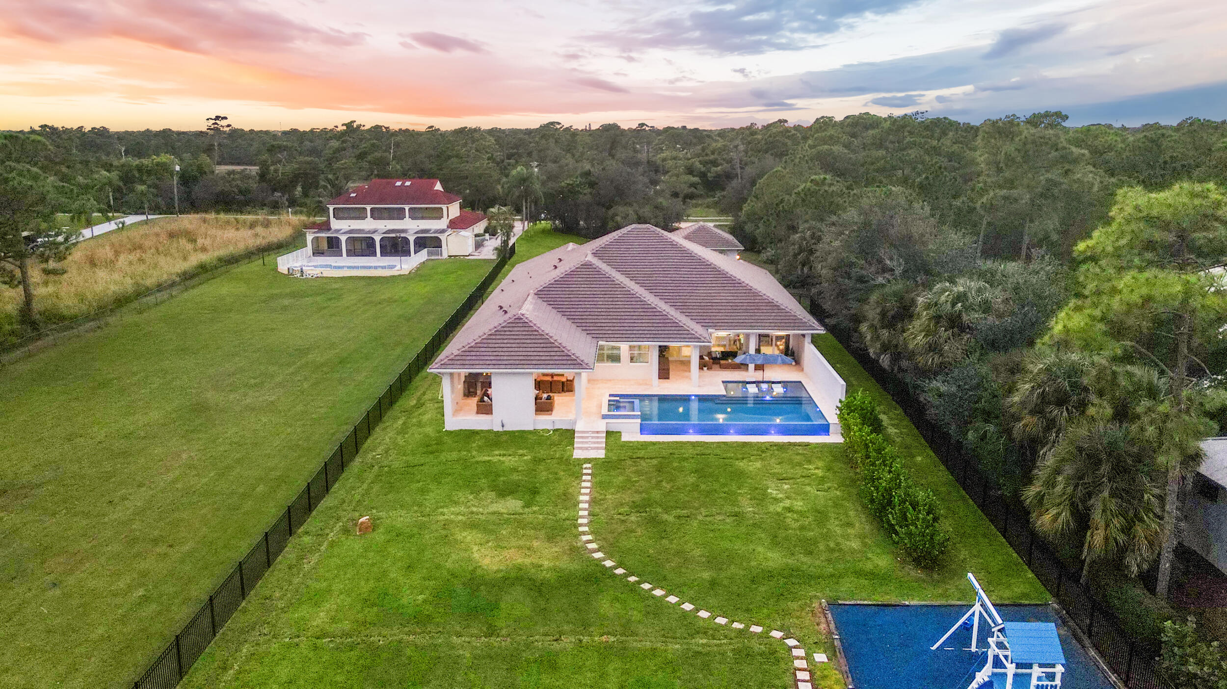 Vikings Lookout - Residential