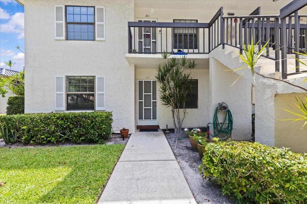 3118 Florida Blvd 101-B, Delray Beach, FL, 33483/$319,000 1 3118 Florida Blvd 101-B