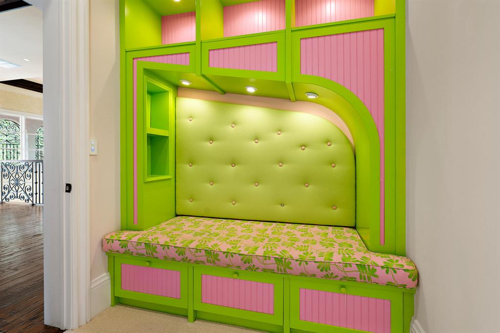 OLD PALM 4 - Residential