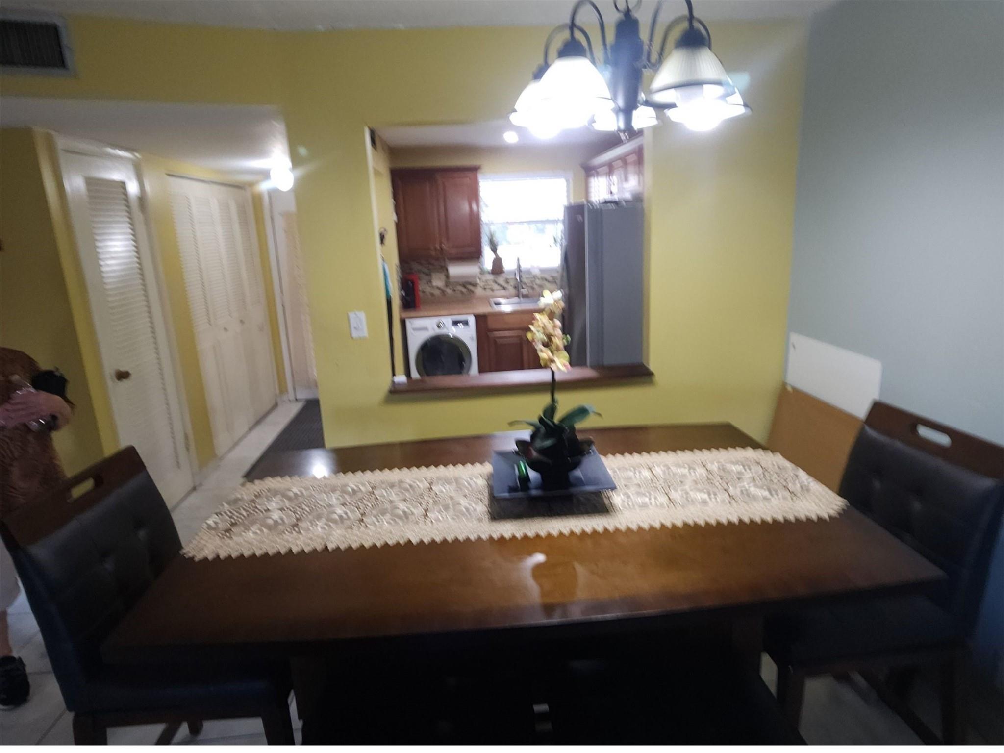 2750 Sunrise Lakes Dr 112