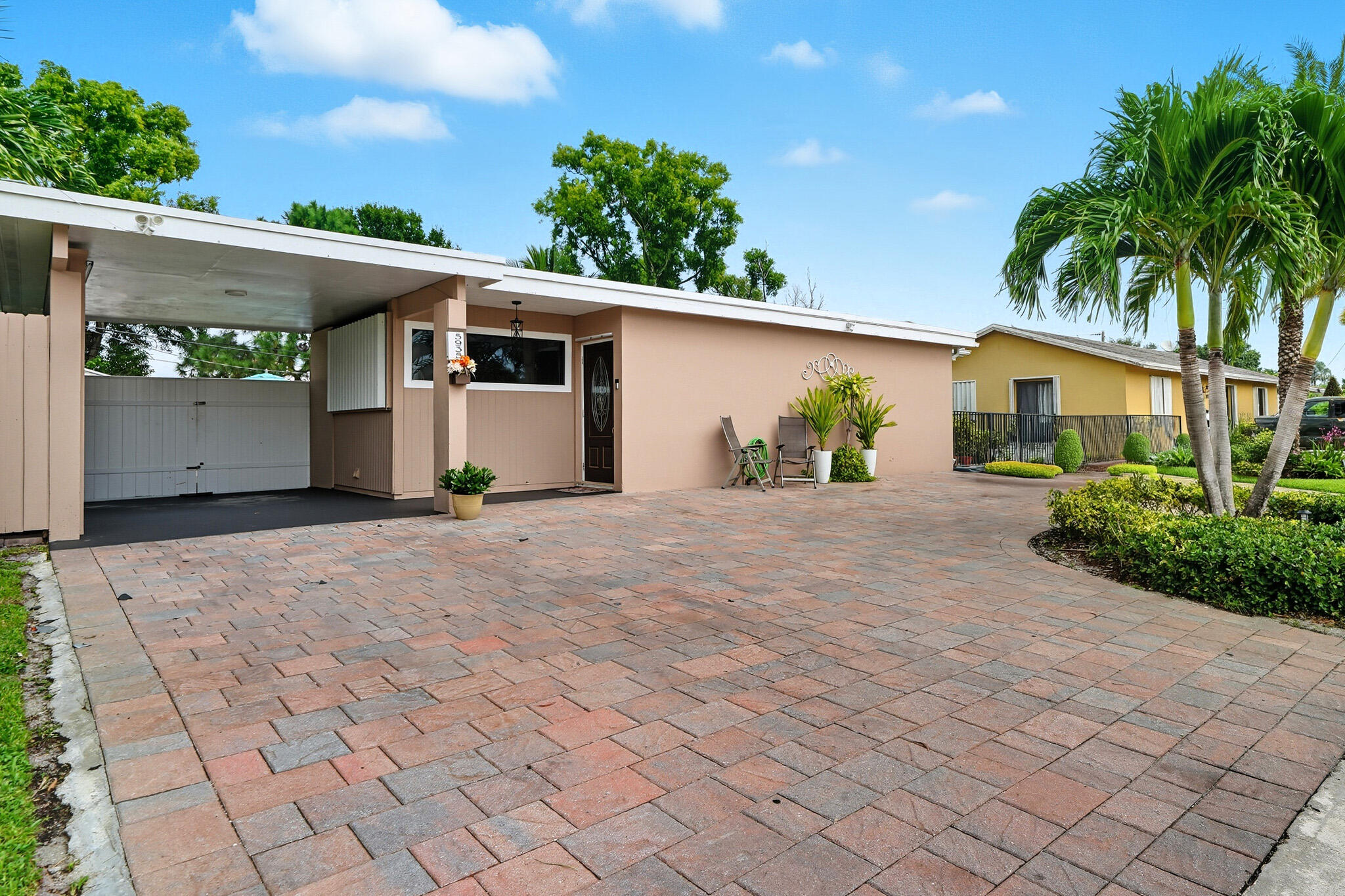 This beautiful property with no HOA offers the perfect balance of comfort, style, and freedom. Featuring 3 spacious bedrooms and 2 bathrooms, it's designed to fit the needs of modern living. The remodeled kitchen is a true highlight.Step outside and enjoy breathtaking lake views in a calm, peaceful area where relaxation comes naturally. With ample parking space and even room for boats or extra vehicles, this home truly adapts to your lifestyle.Whether you're looking for a family home or a serene retreat, this property is a rare gem you don't want to miss!