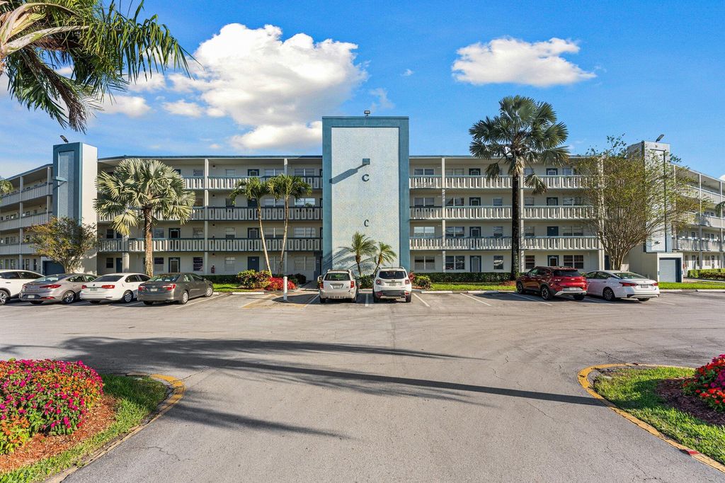 Photo of 1047 Lincoln C, Boca Raton, FL 33434 (MLS # B26008813)