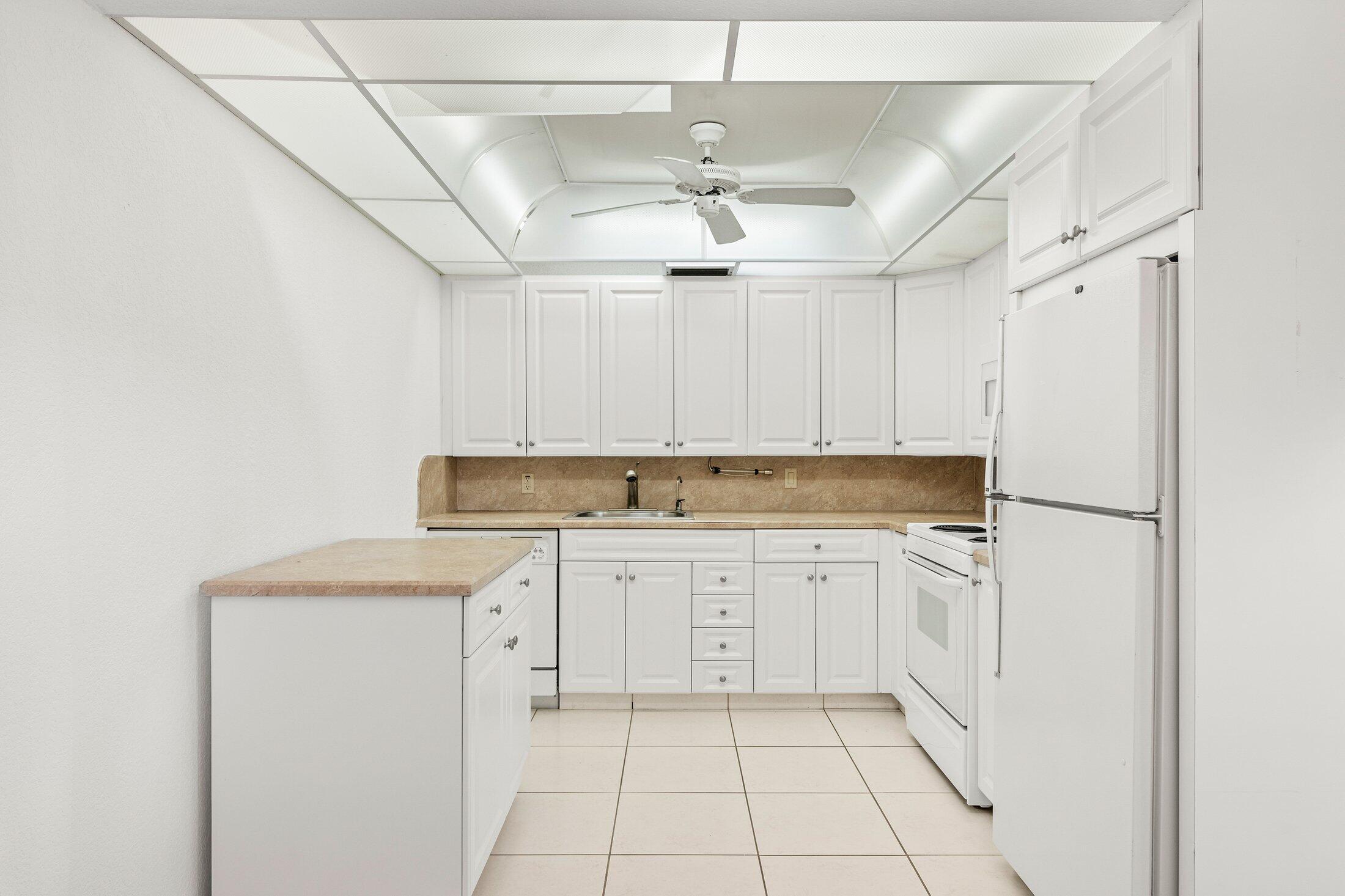 LINCOLN AT CENTURY VILLAGE CONDO - Residential