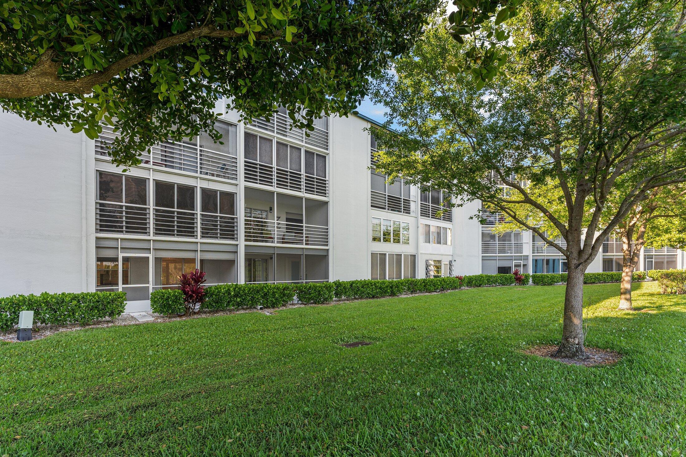 LINCOLN AT CENTURY VILLAGE CONDO - Residential