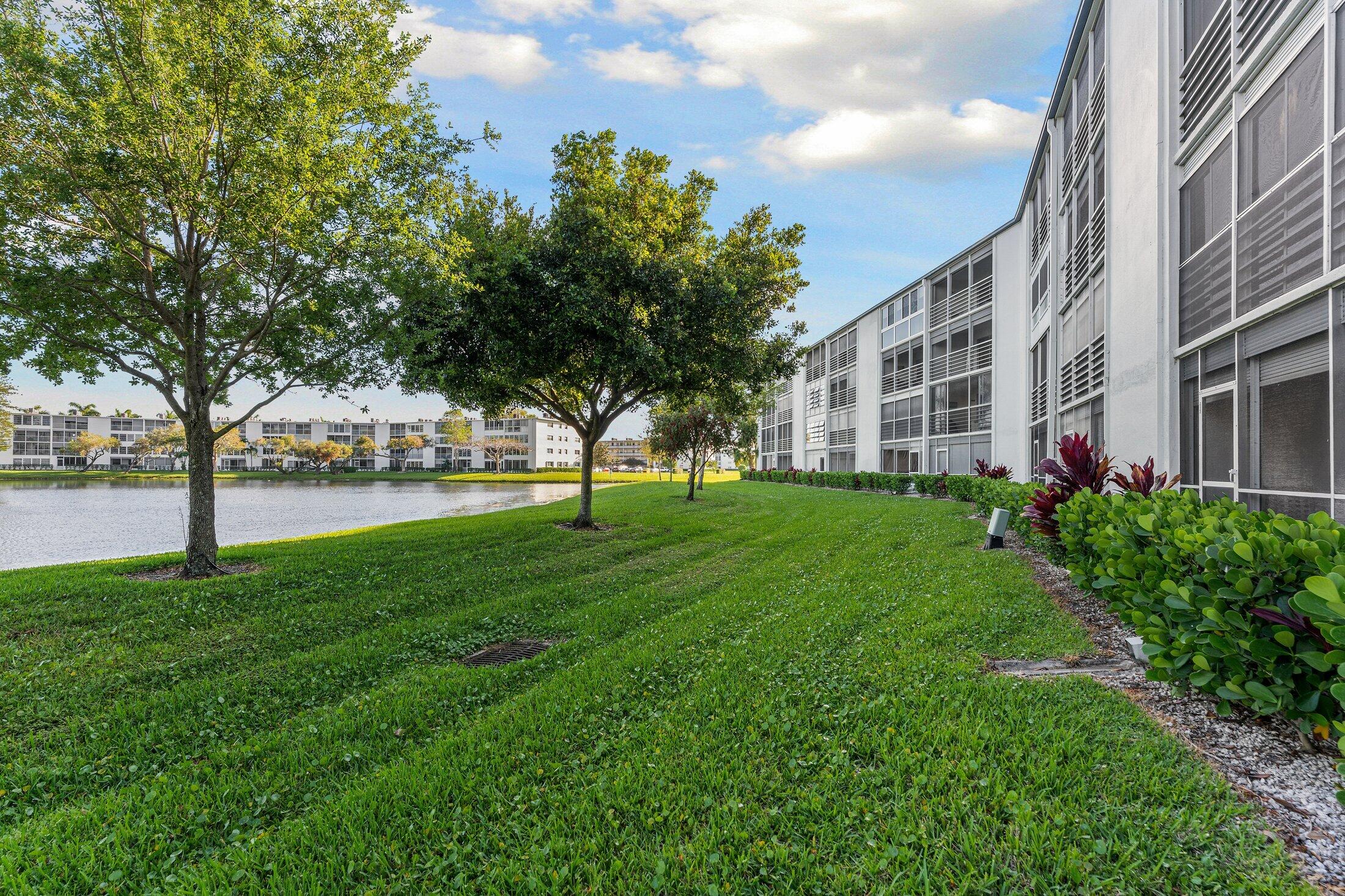 LINCOLN AT CENTURY VILLAGE CONDO - Residential