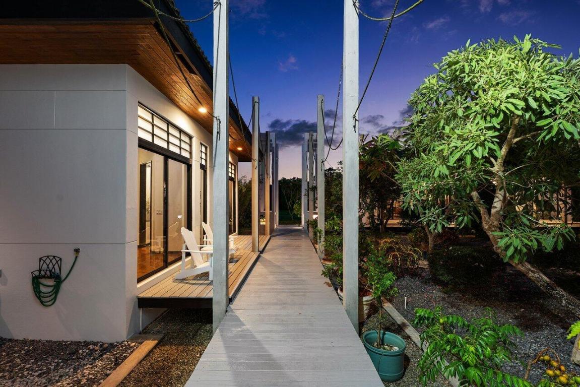 Horseshoe Acres | PALM BEACH FARMS CO 3 - Residential