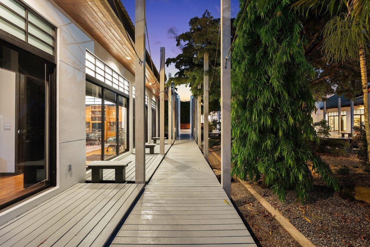 Horseshoe Acres | PALM BE - Residential