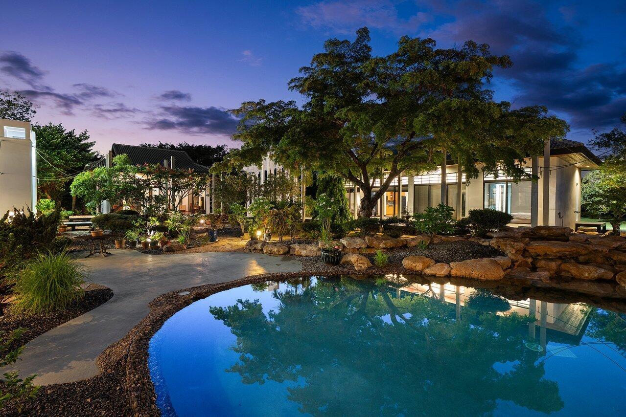 Horseshoe Acres | PALM BE - Residential