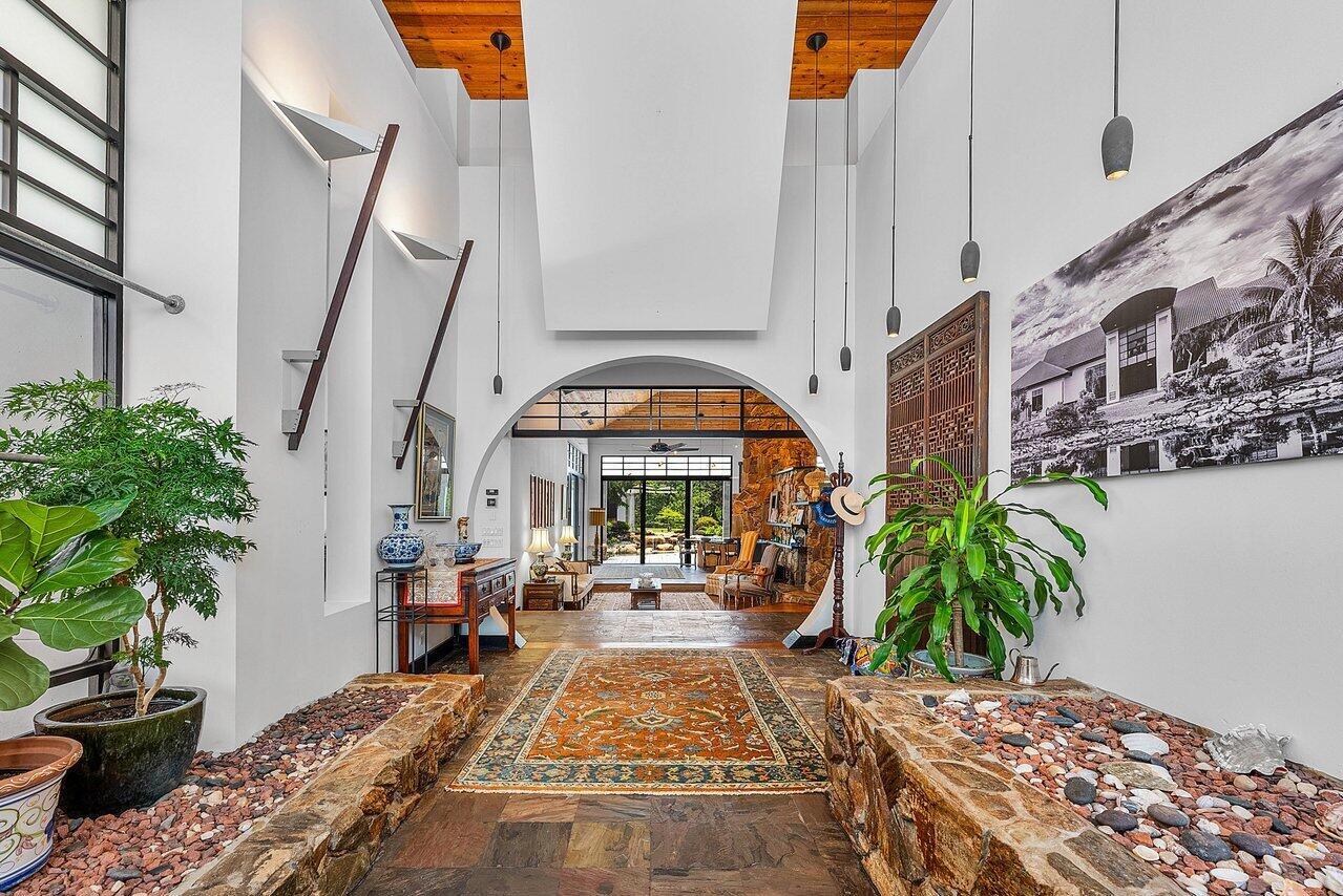 Horseshoe Acres | PALM BE - Residential