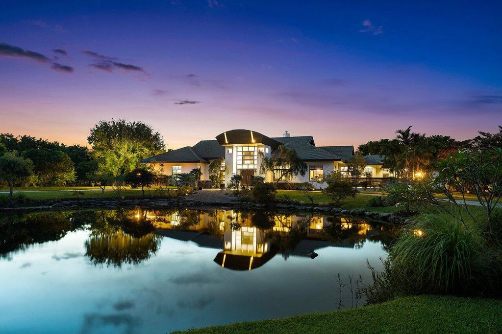 Photo of 8549 Surrey Lane, Boca Raton, FL 33496 (MLS # R11104473)