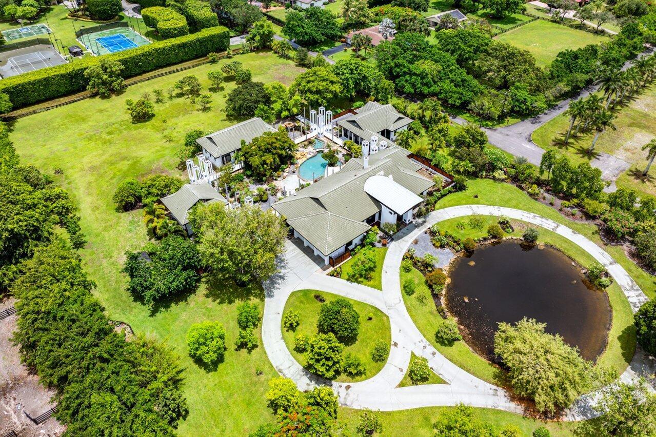 Horseshoe Acres | PALM BE - Residential