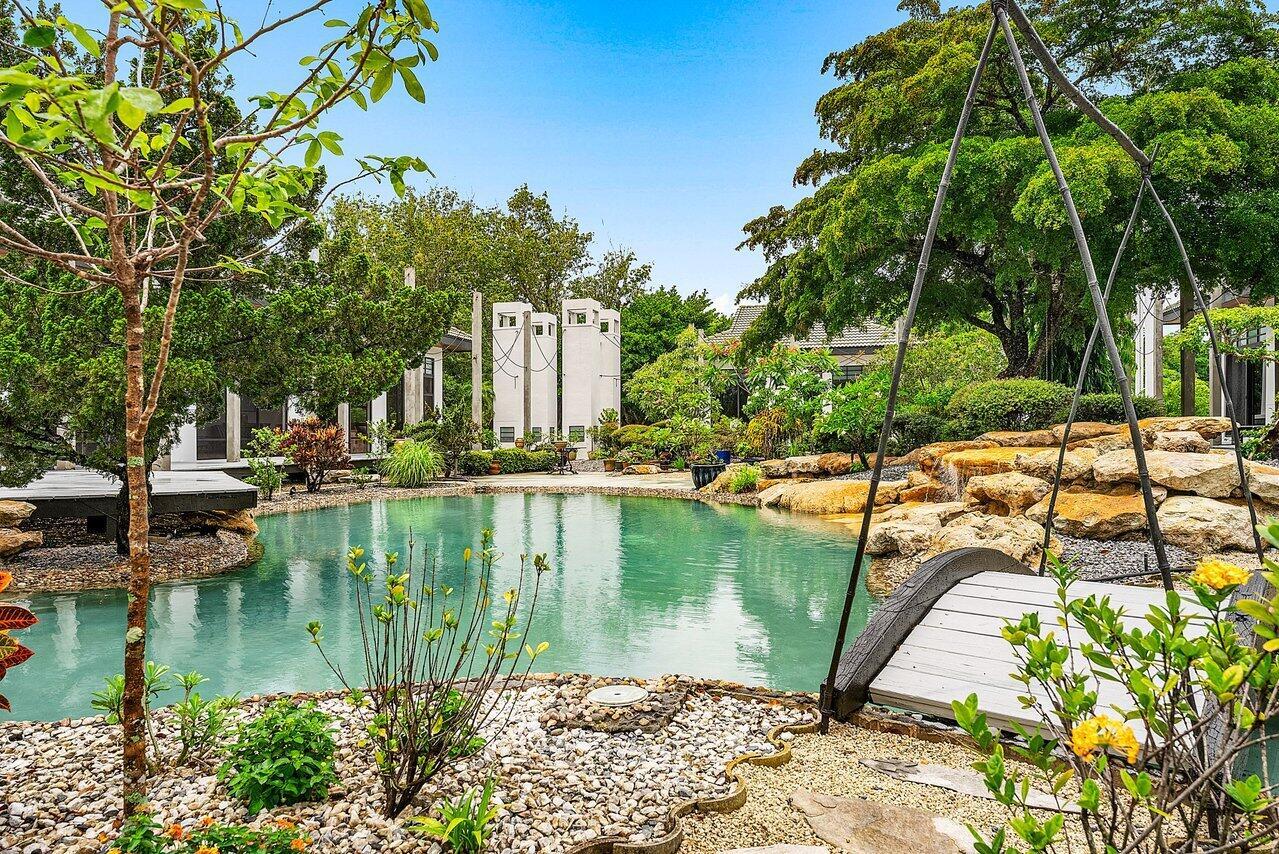 Horseshoe Acres | PALM BE - Residential