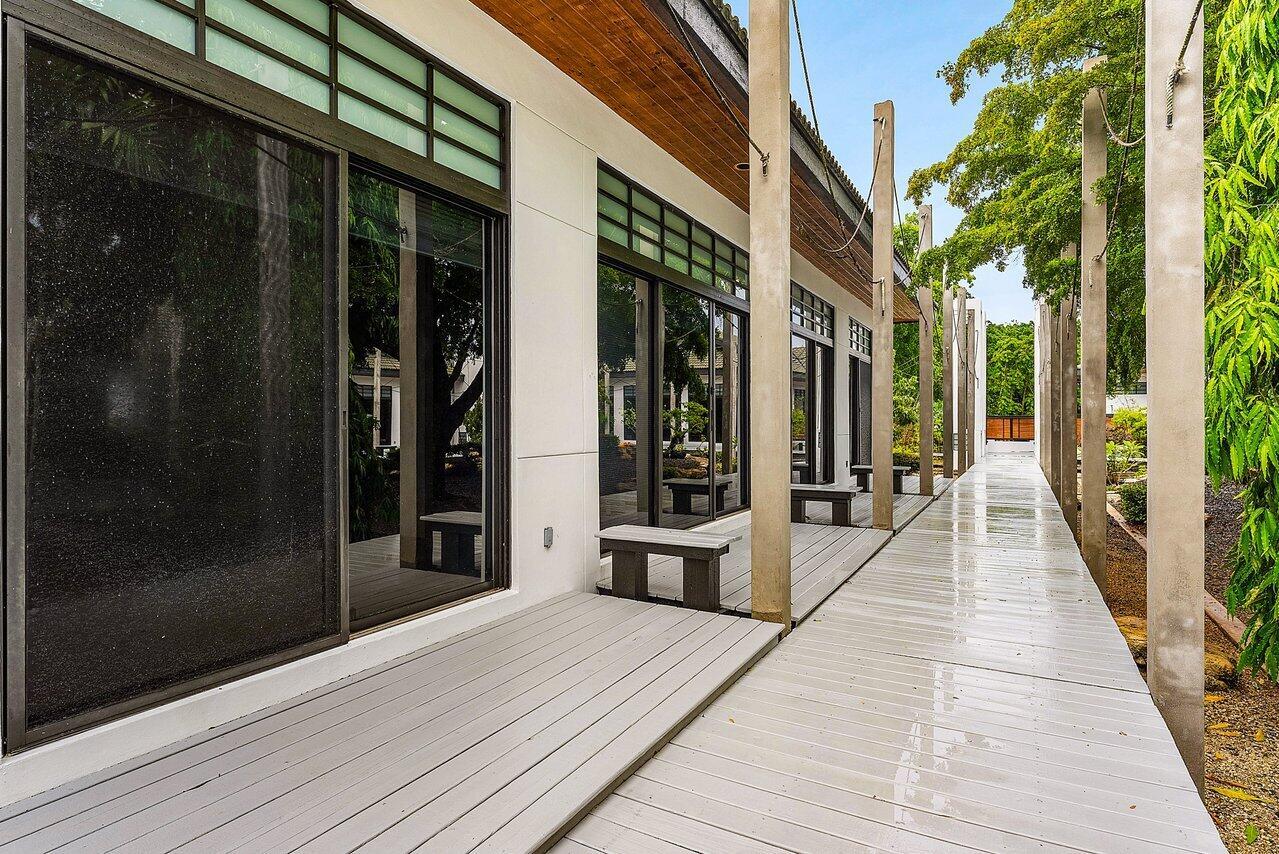 Horseshoe Acres | PALM BE - Residential