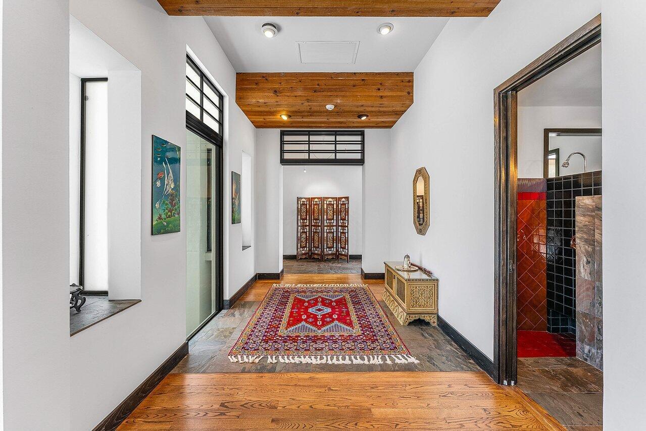 Horseshoe Acres | PALM BE - Residential