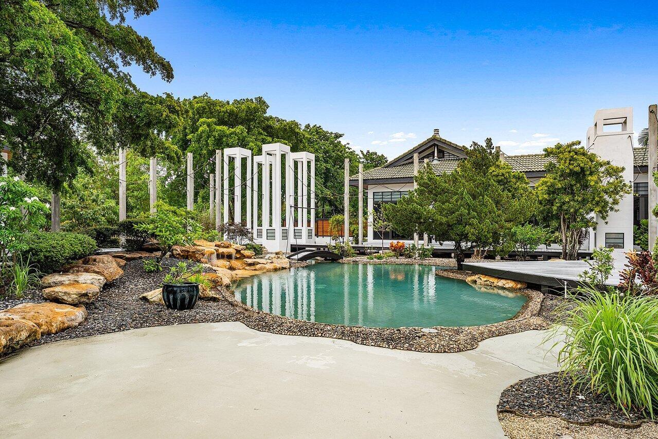 Horseshoe Acres | PALM BE - Residential