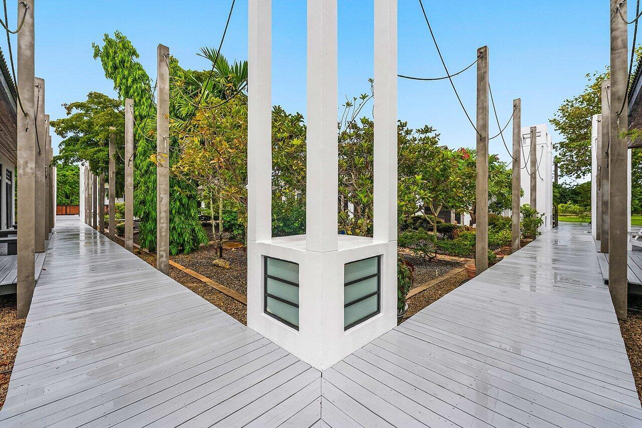 Horseshoe Acres | PALM BE - Residential