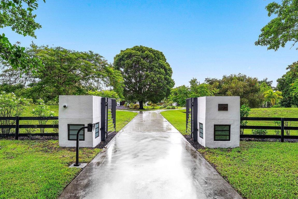 Horseshoe Acres | PALM BEACH FARMS CO 3 - Residential