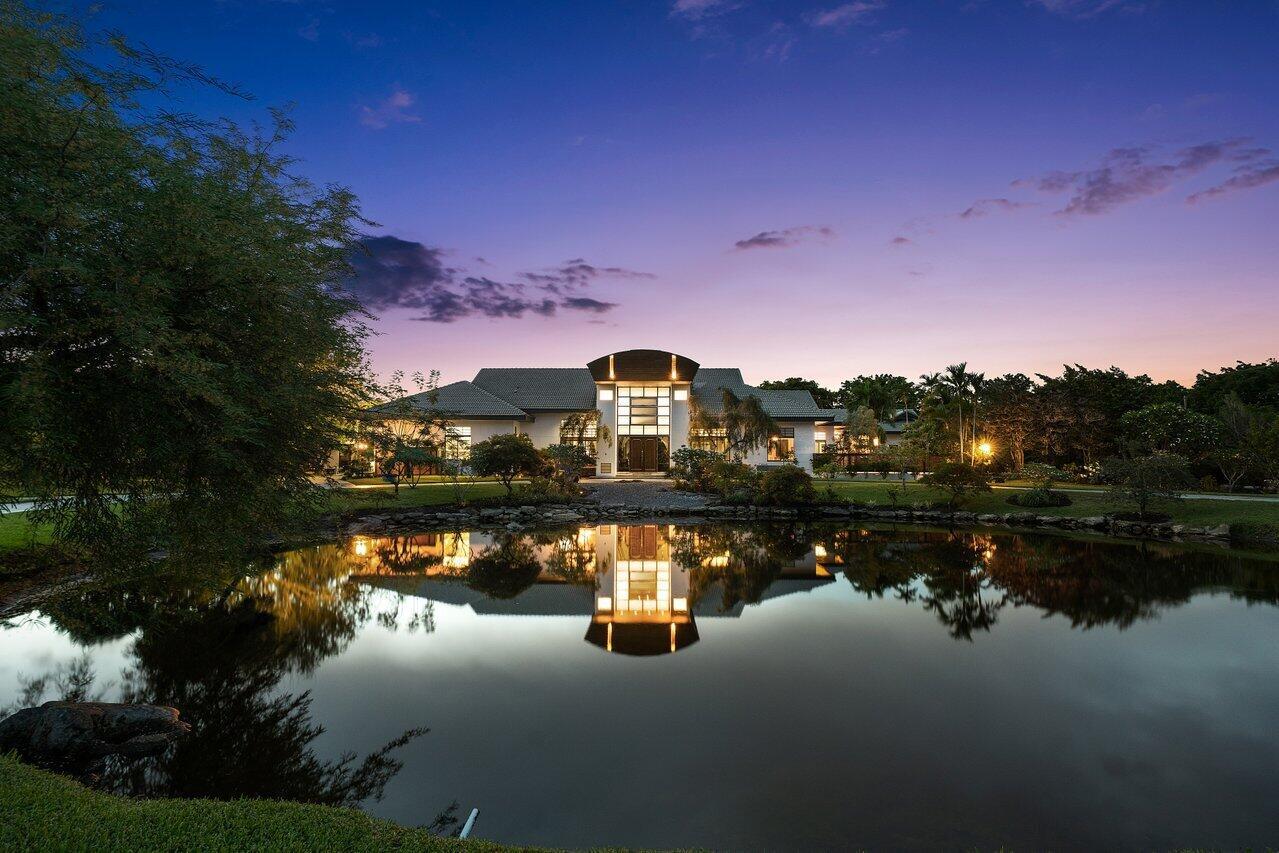 Horseshoe Acres | PALM BE - Residential