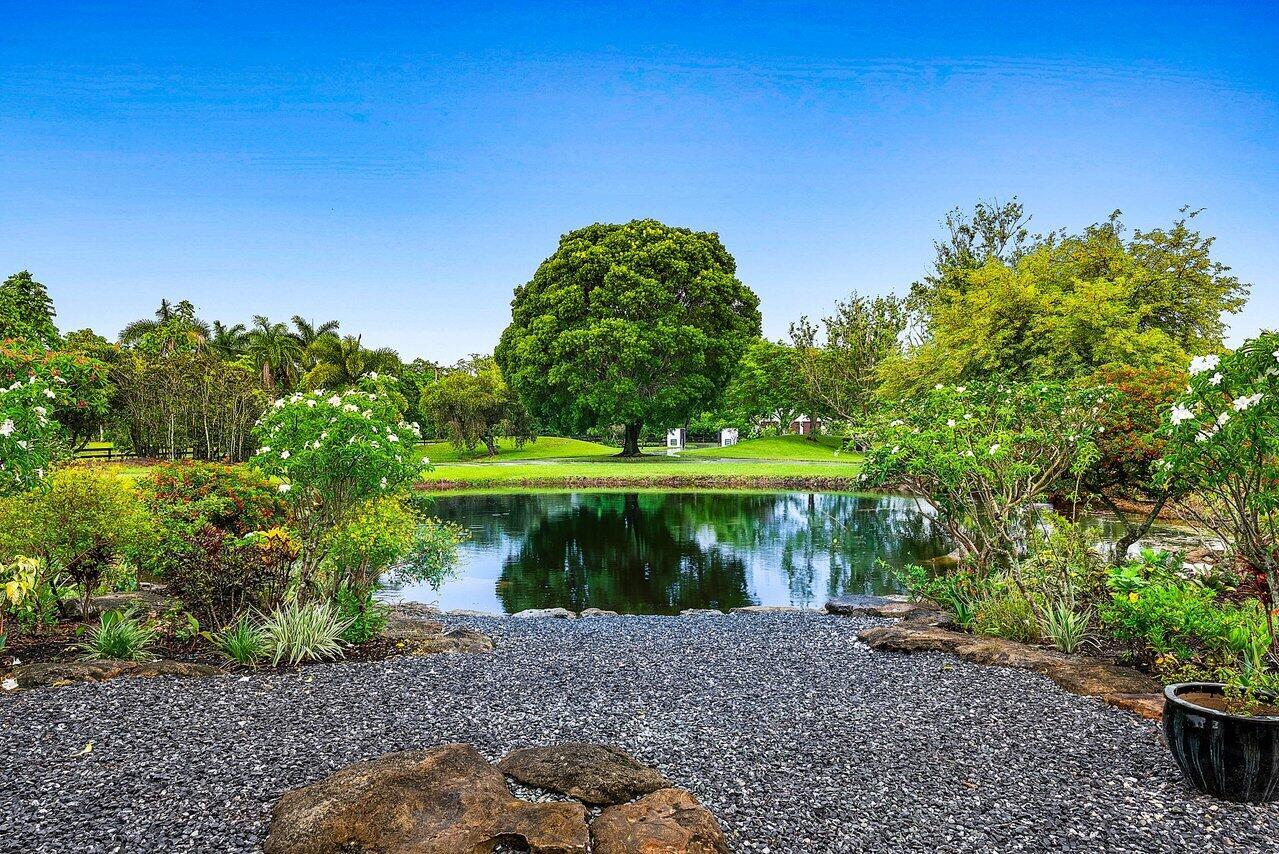 Horseshoe Acres | PALM BE - Residential