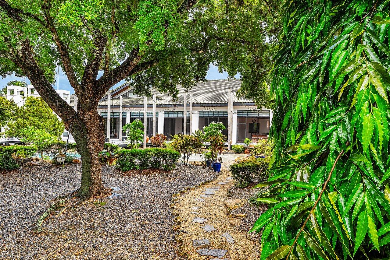 Horseshoe Acres | PALM BEACH FARMS CO 3 - Residential