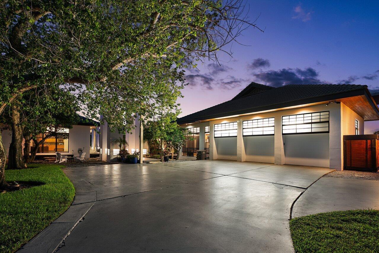 Horseshoe Acres | PALM BE - Residential