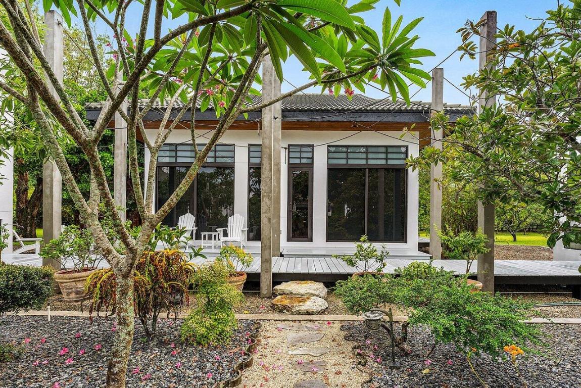 Horseshoe Acres | PALM BEACH FARMS CO 3 - Residential