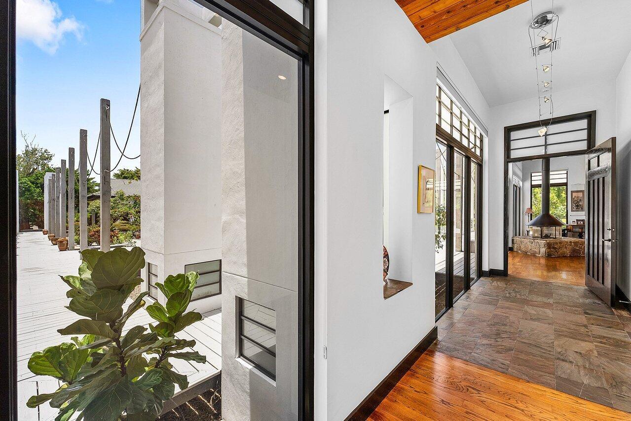 Horseshoe Acres | PALM BE - Residential