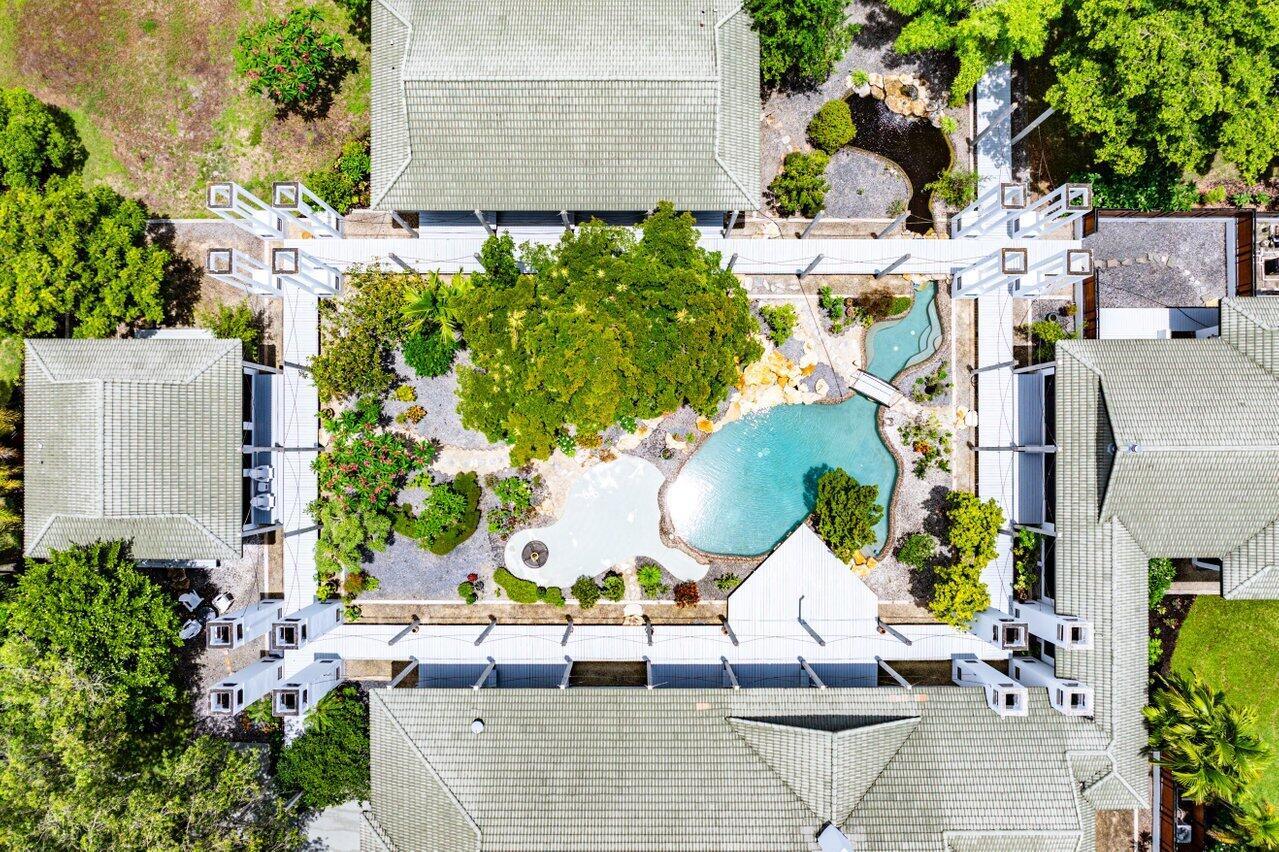 Horseshoe Acres | PALM BE - Residential