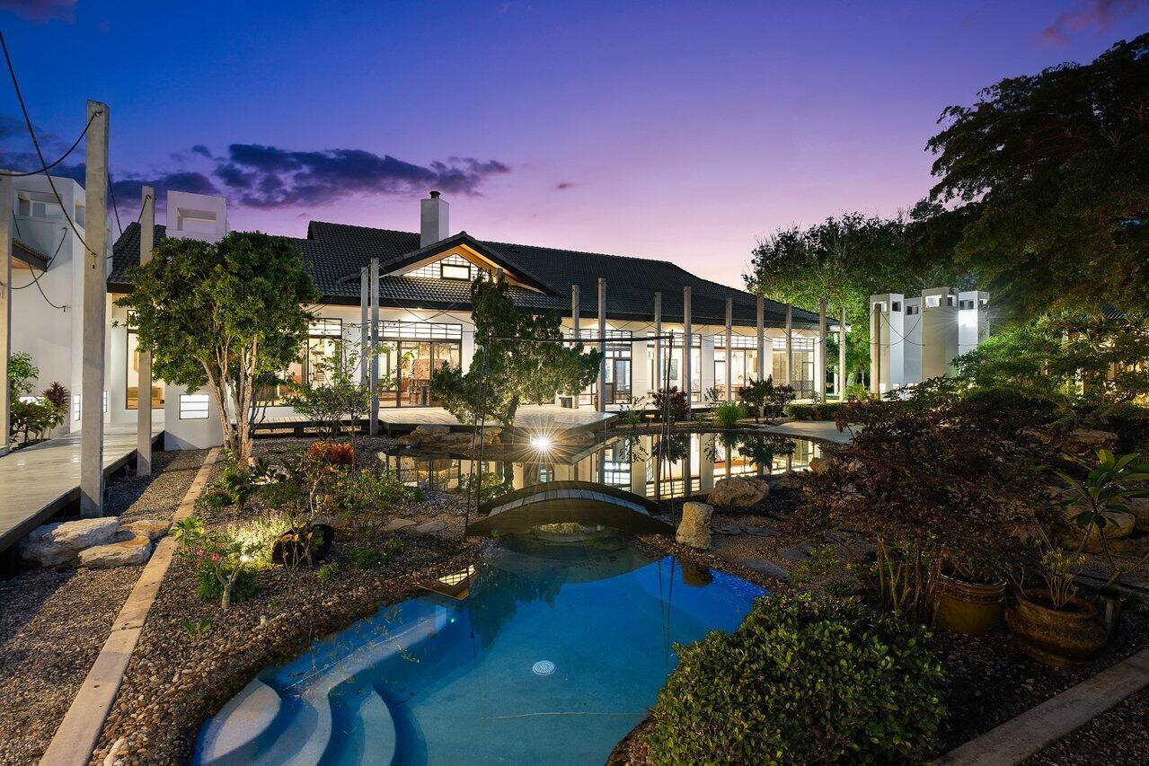 Horseshoe Acres | PALM BE - Residential