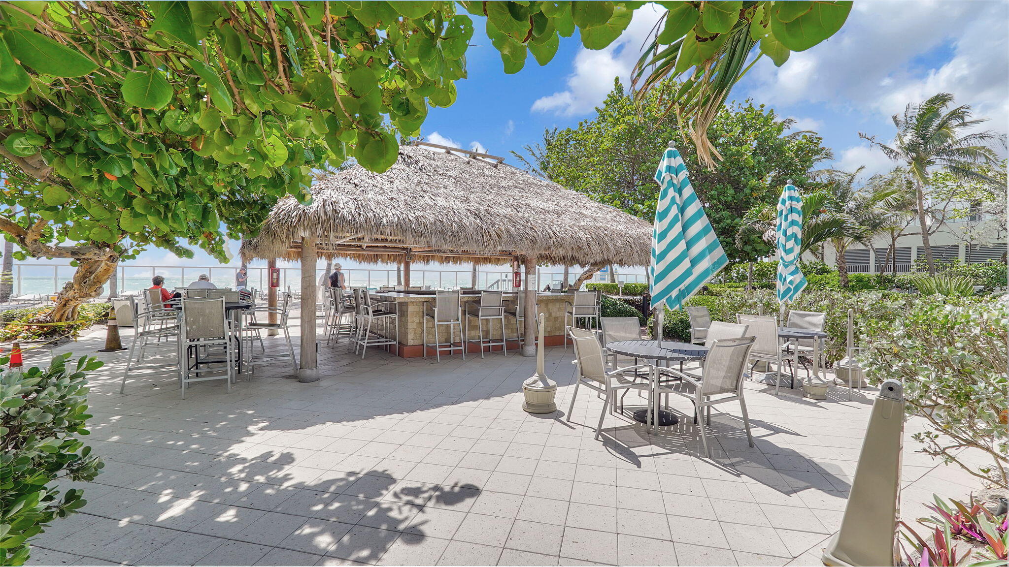 RESIDENCES ON HOLLYWOOD BEACH - Residential