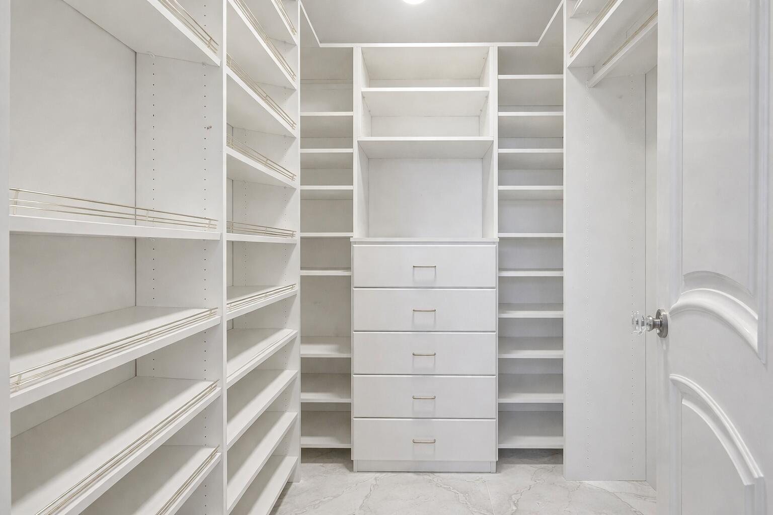 RESIDENCES ON HOLLYWOOD BEACH - Residential