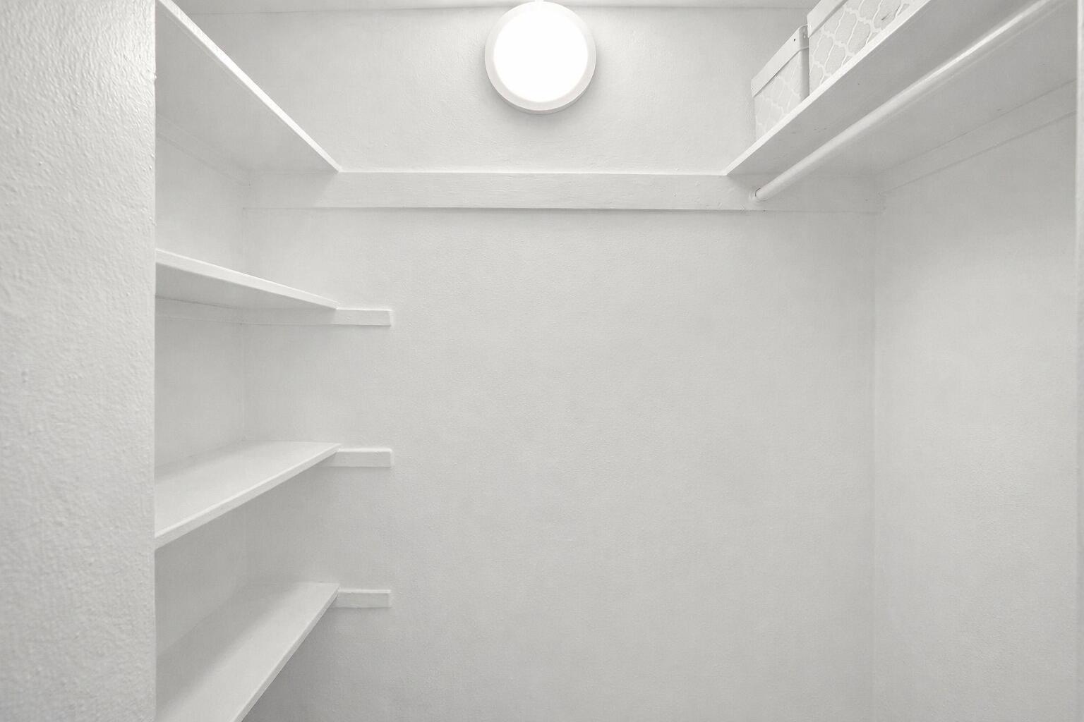 RESIDENCES ON HOLLYWOOD BEACH - Residential