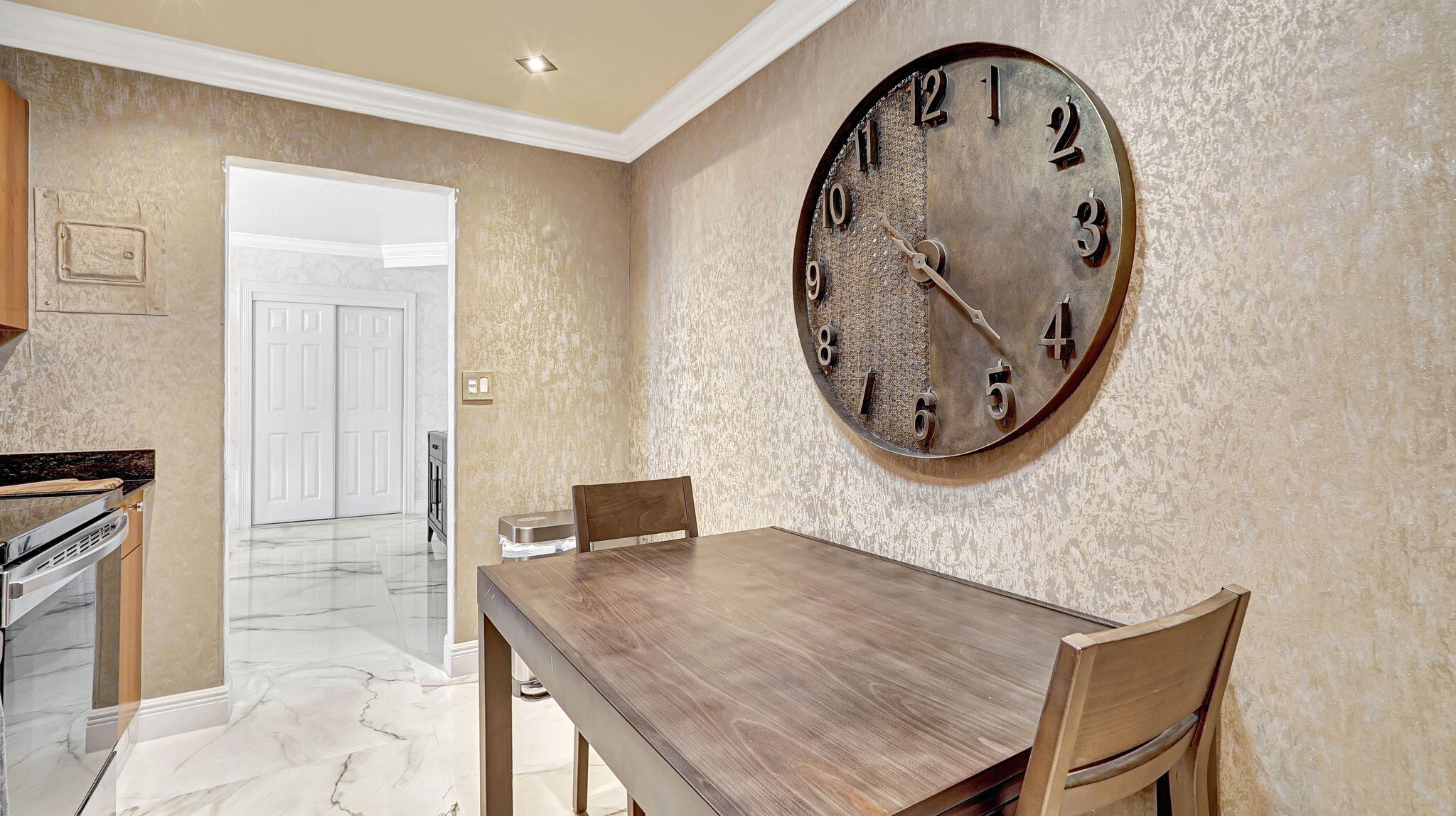 RESIDENCES ON HOLLYWOOD BEACH - Residential