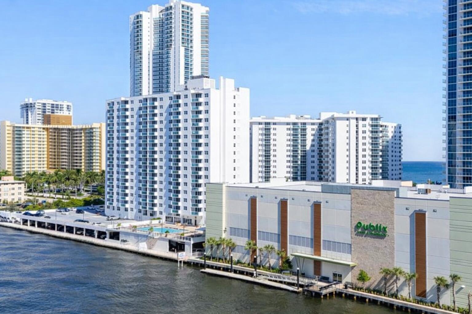 RESIDENCES ON HOLLYWOOD BEACH - Residential