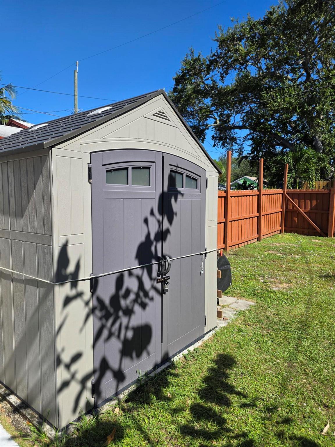 LAKE WORTH TOWN OF - Residential