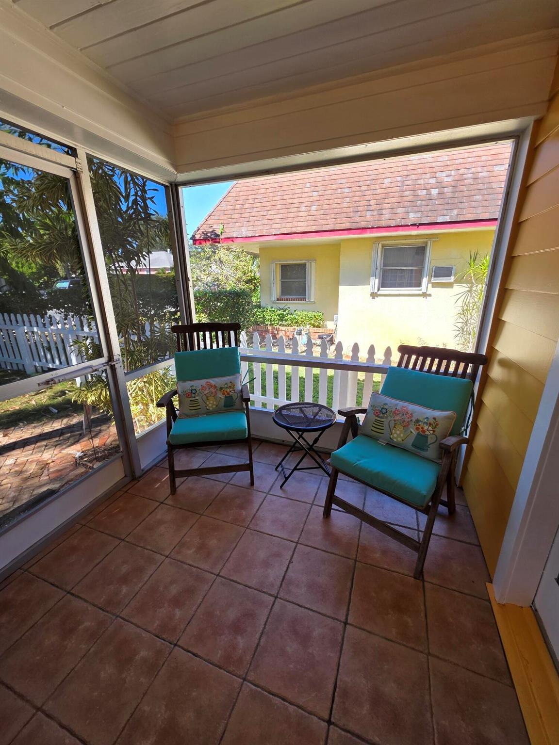 LAKE WORTH TOWN OF - Residential