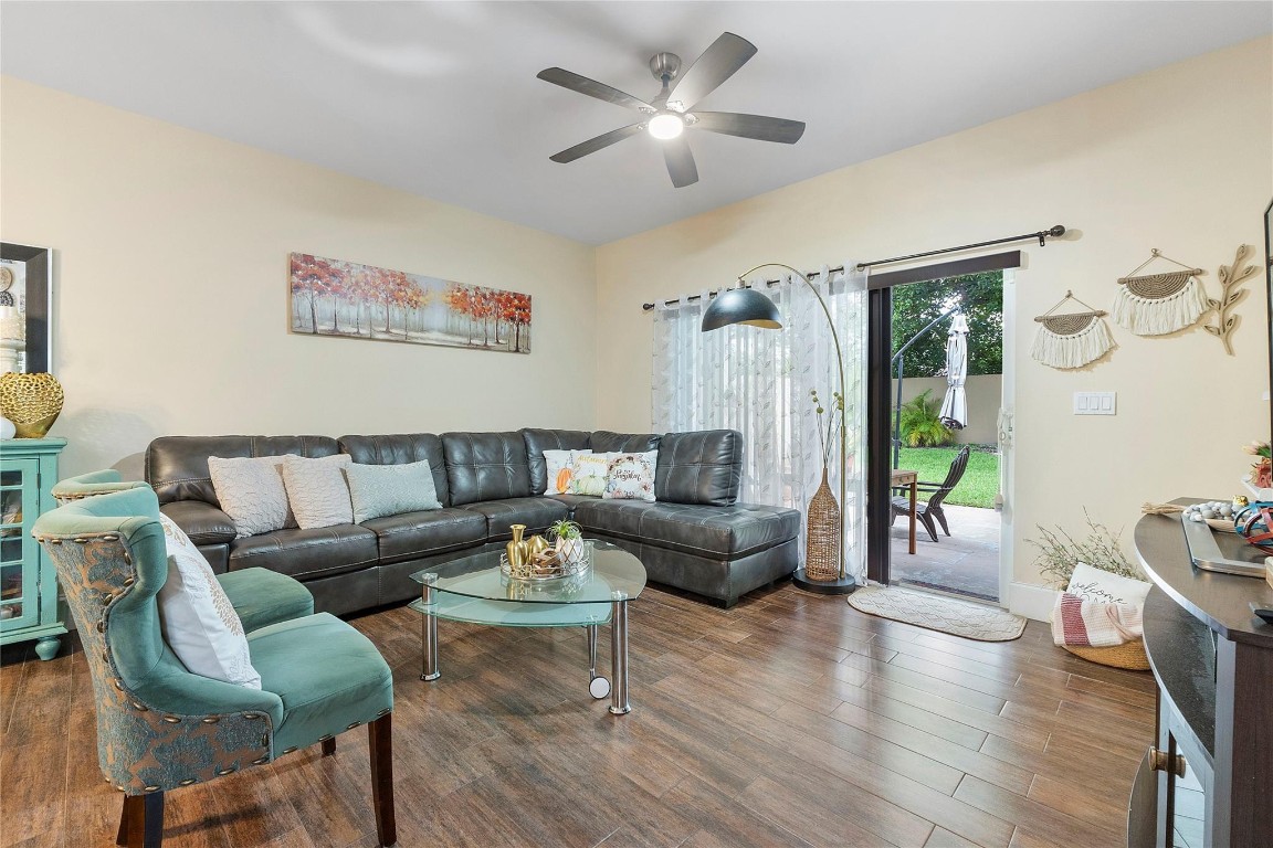 1273 SW 48th Terrace