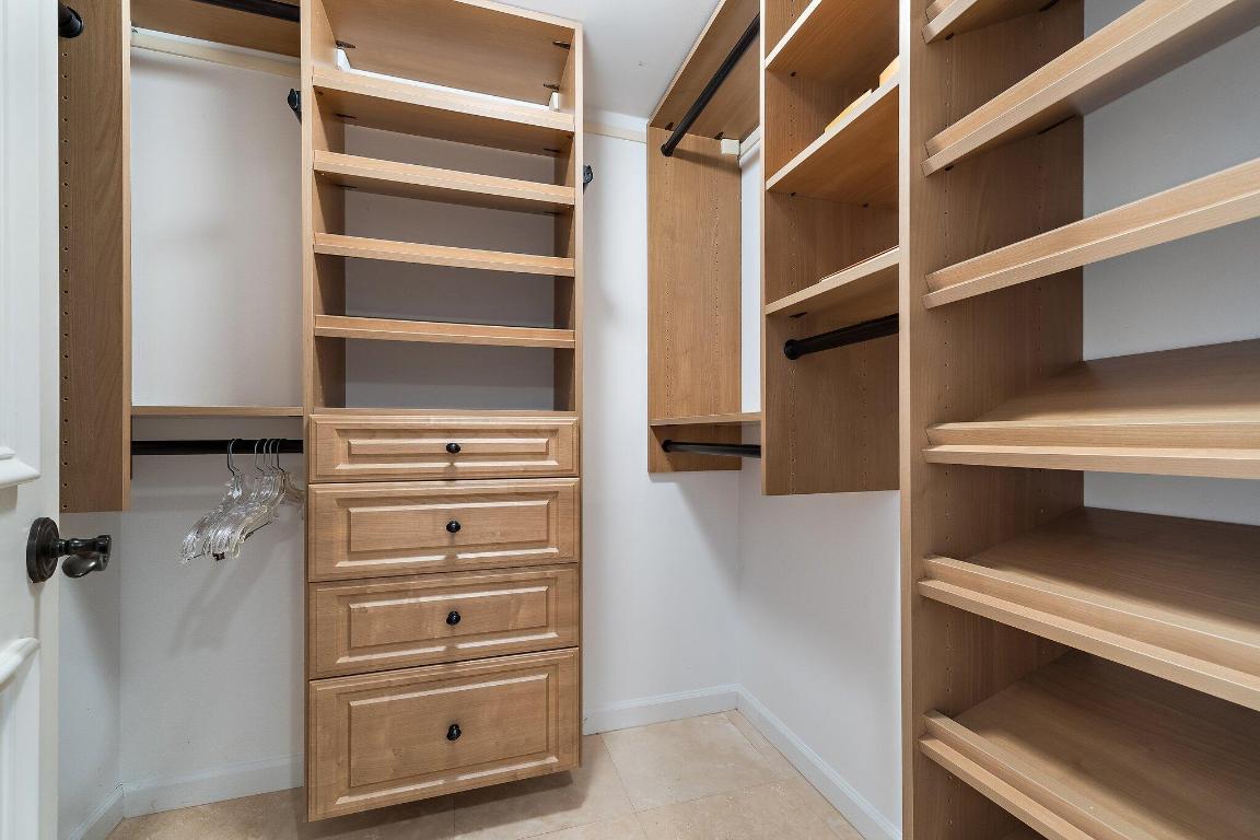 LANDFALL CONDO - Residential