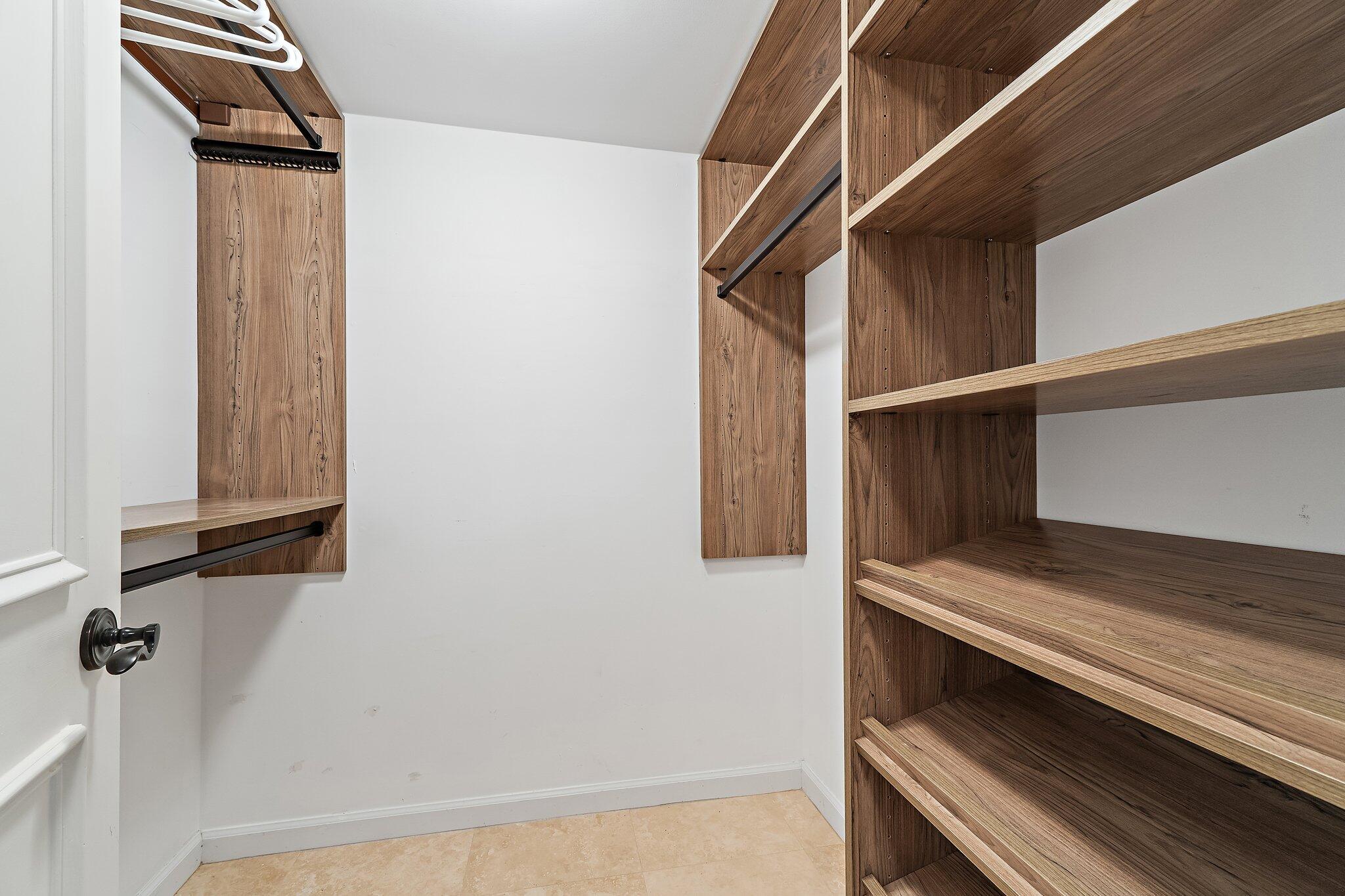 LANDFALL CONDO - Residential