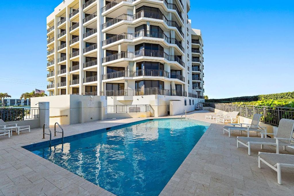 Photo of 19850 Beach Road #3d, Jupiter, FL 33469 (MLS # R11150777)