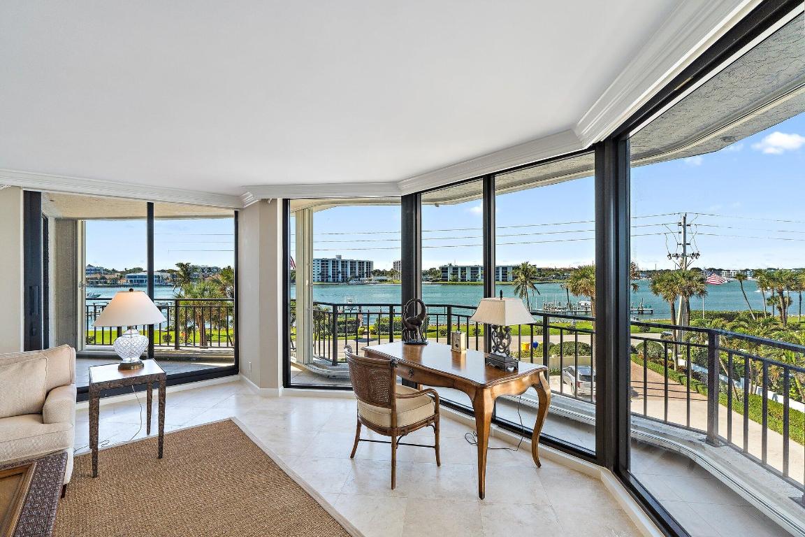 LANDFALL CONDO - Residential