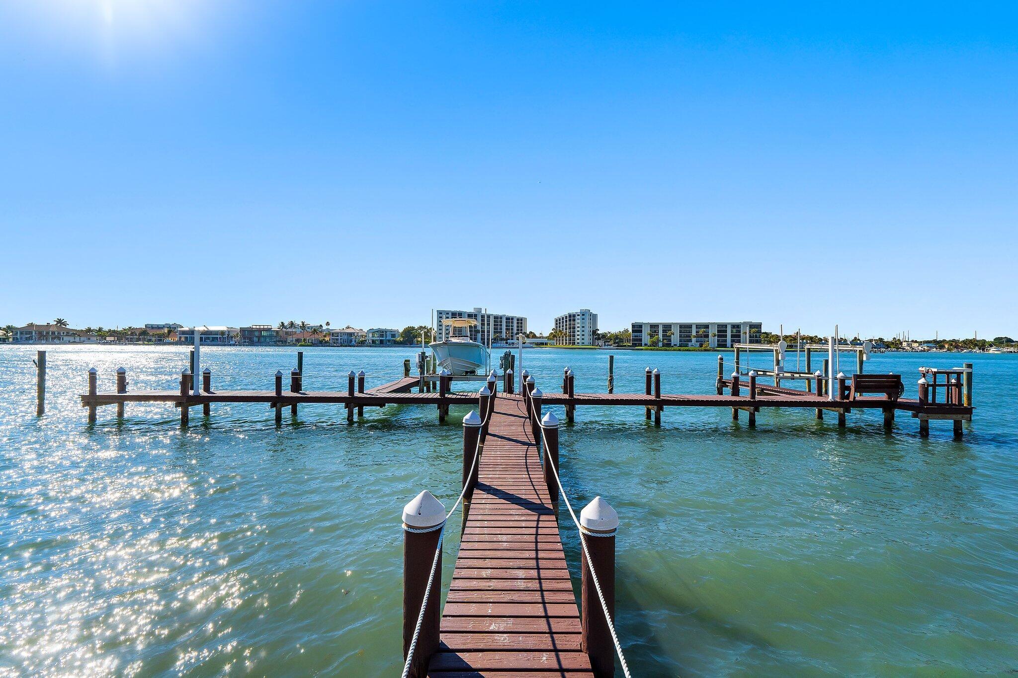 LANDFALL CONDO - Residential