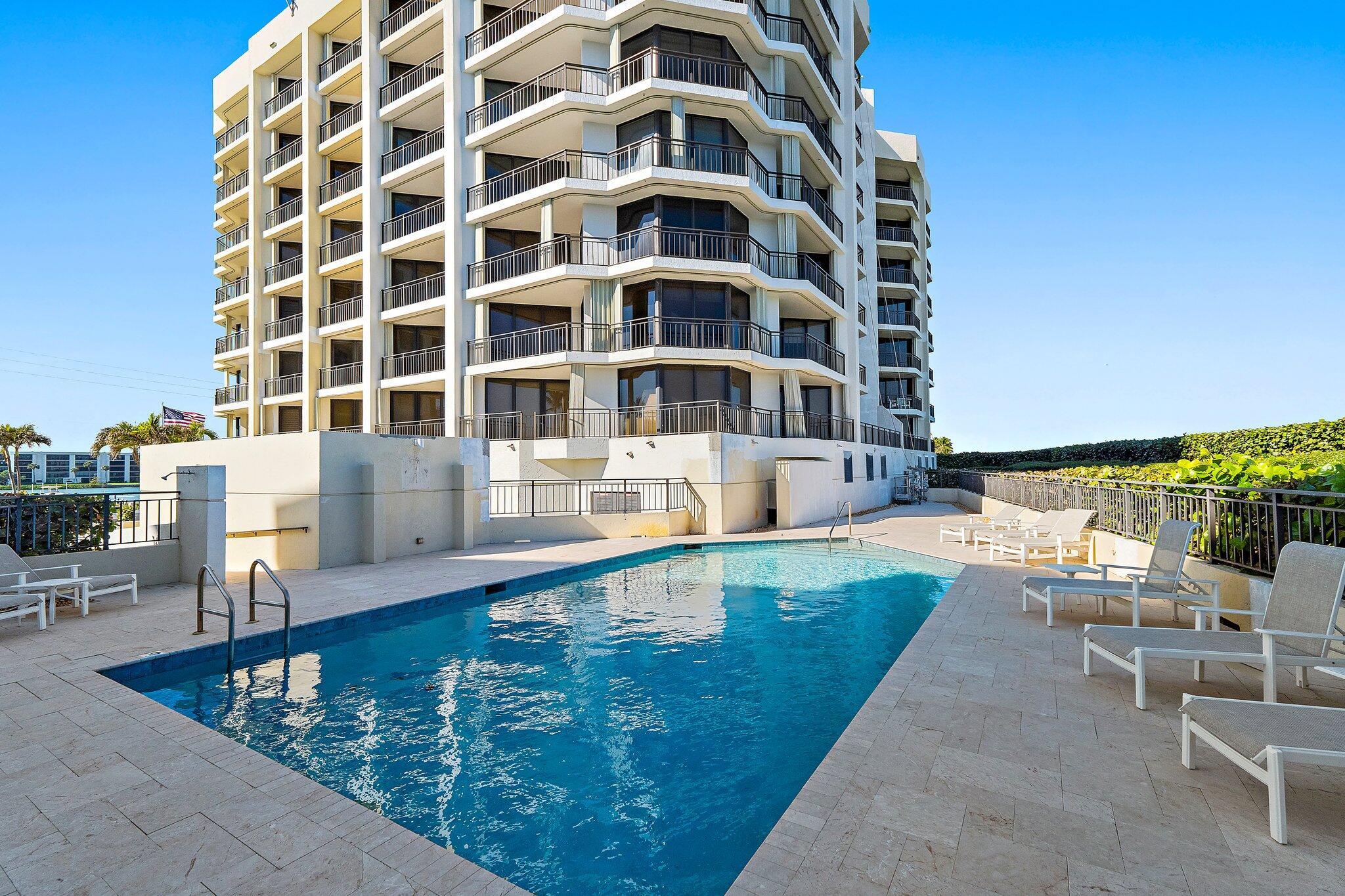 LANDFALL CONDO - Residential