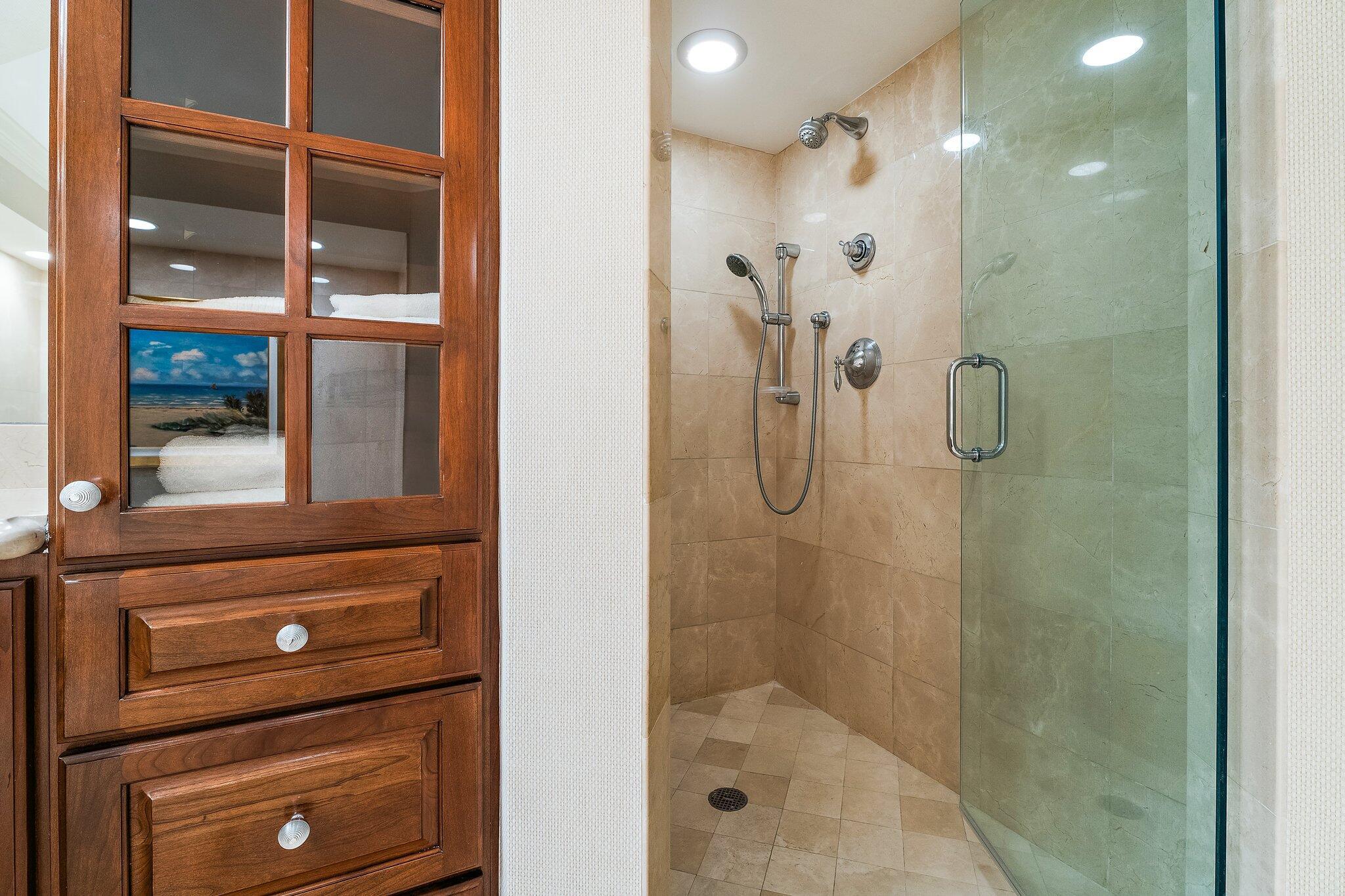 LANDFALL CONDO - Residential