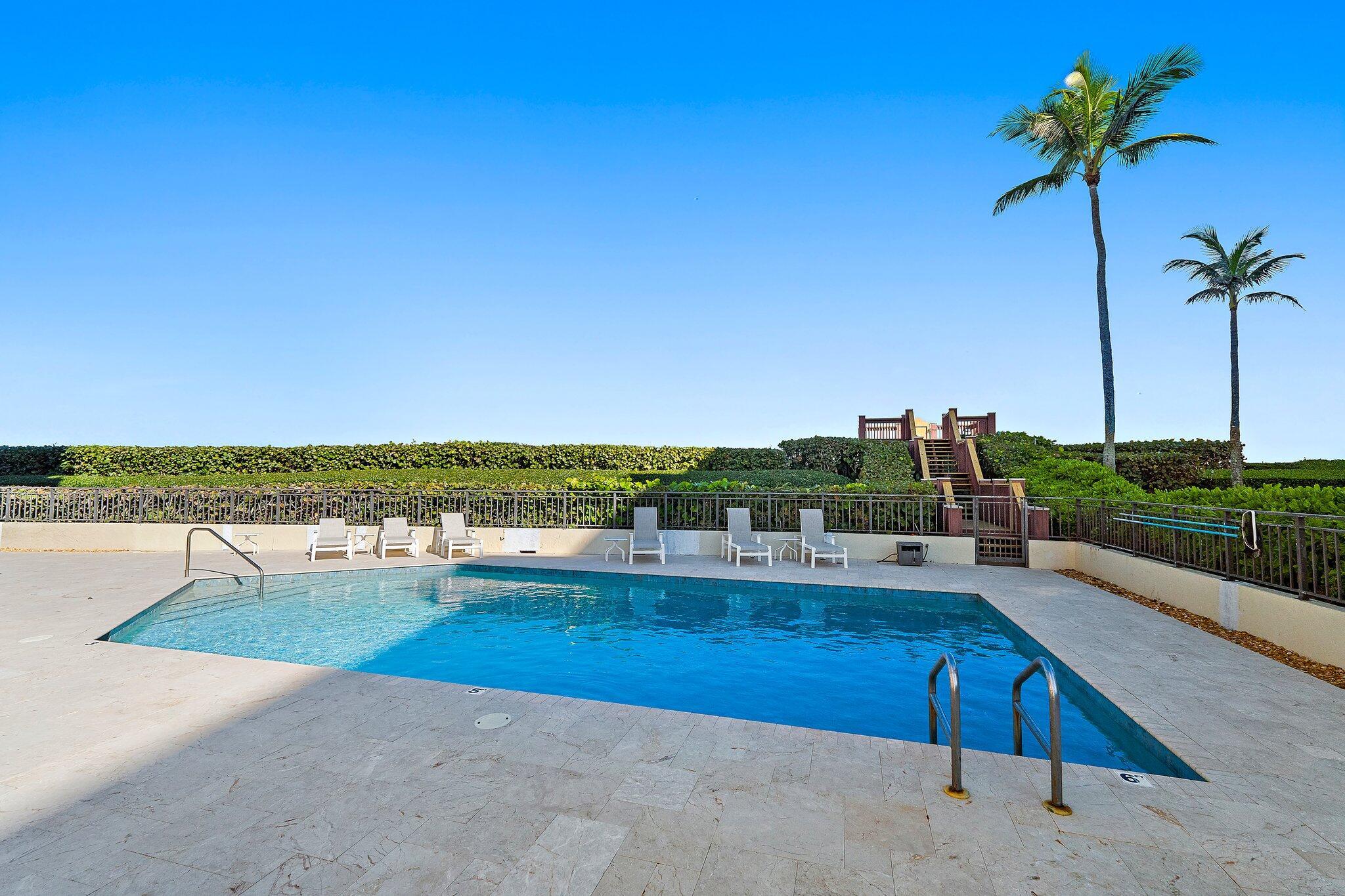 LANDFALL CONDO - Residential