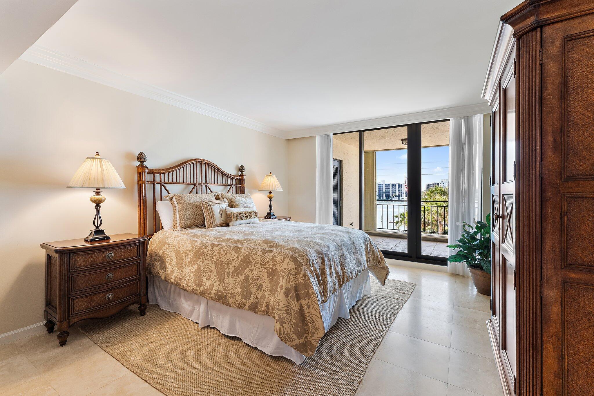 LANDFALL CONDO - Residential