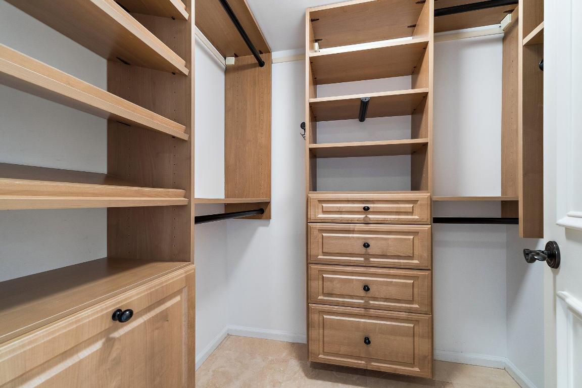 LANDFALL CONDO - Residential